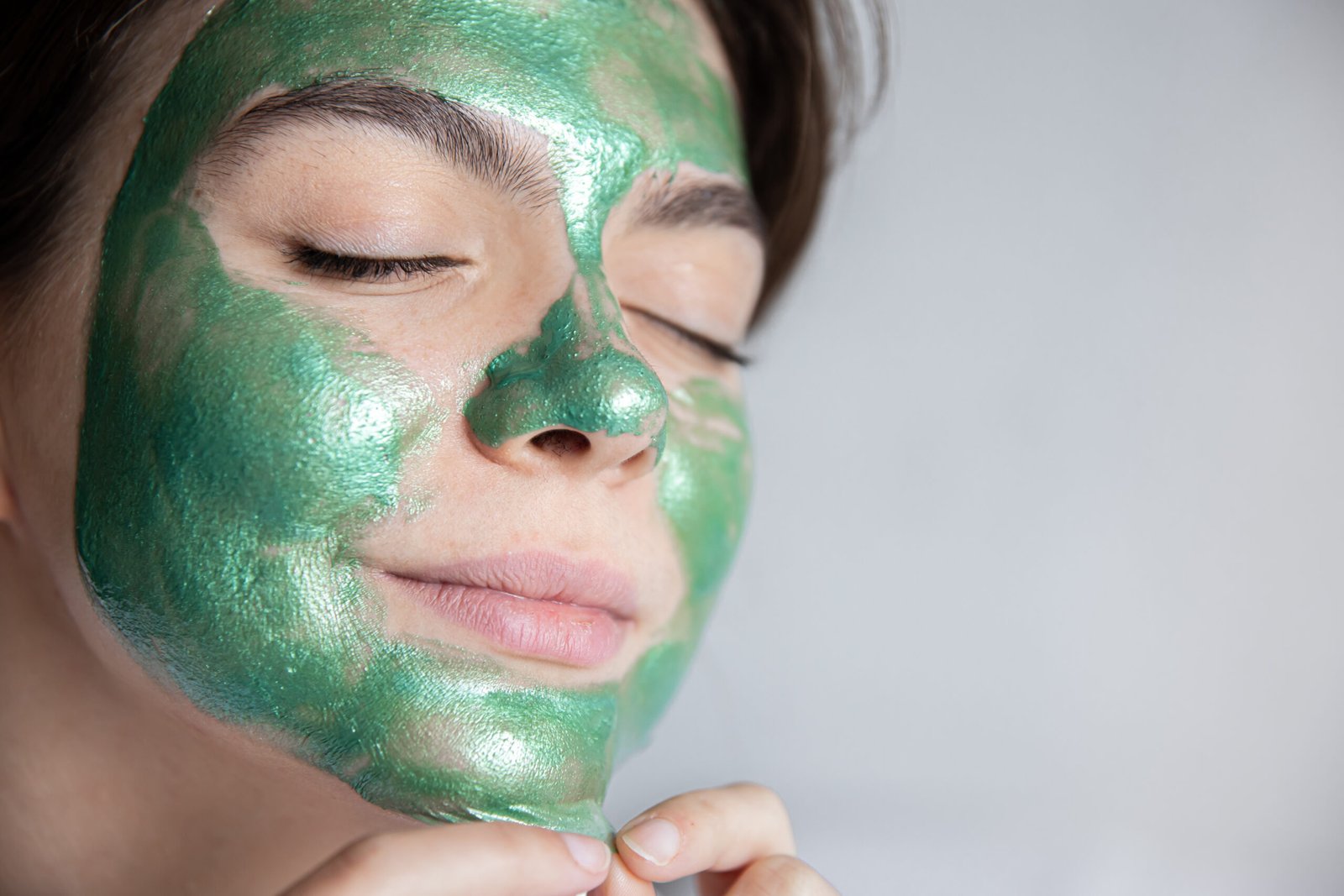 Green Clay Face Mask for Glowing Skin